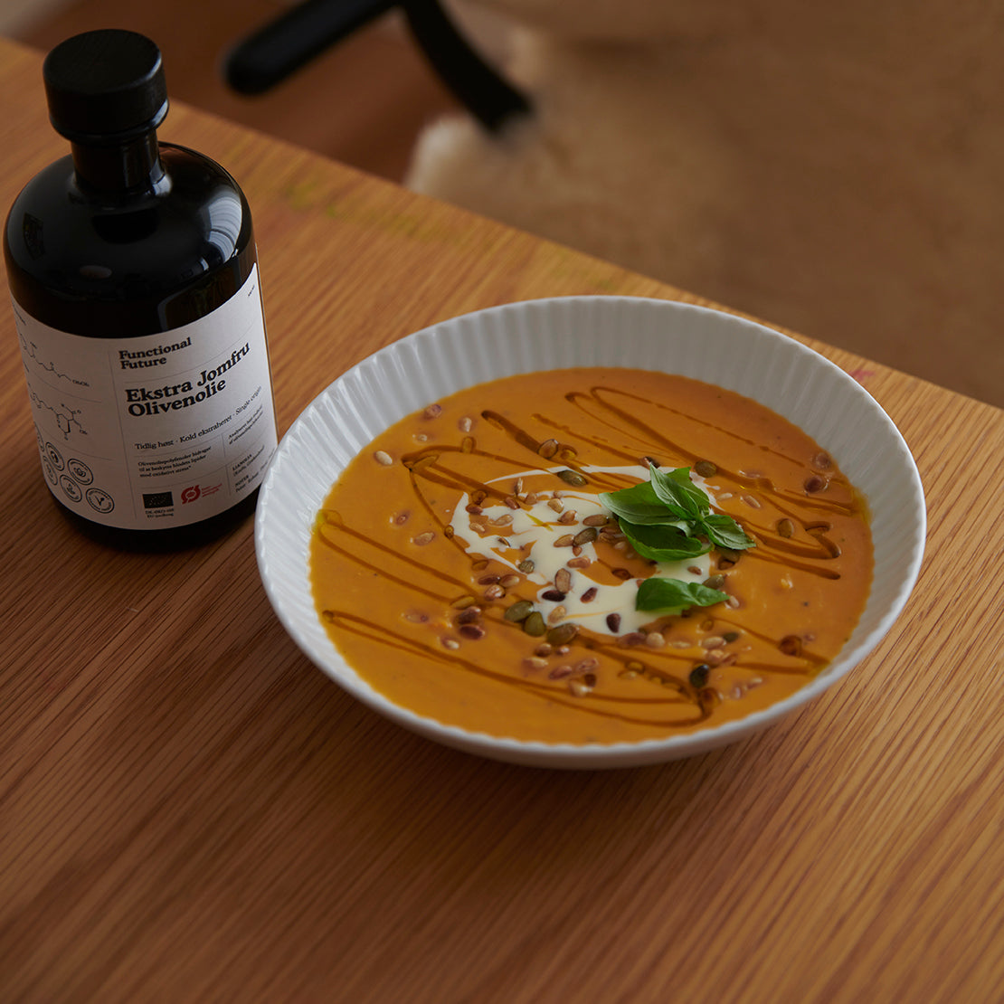 Liva's butternutgræskar- og tomatsuppe m. bone broth